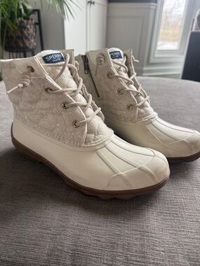 Sperry Women's Syren Waterproof Duck Boot cream 8
